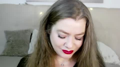 Peters Emily online show from 12/12/24, 04:21