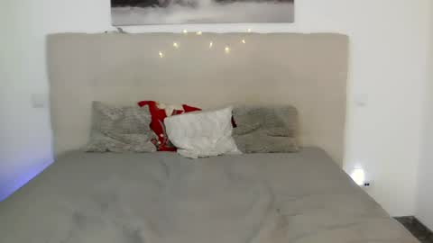 Peters Emily online show from 12/28/24, 09:30