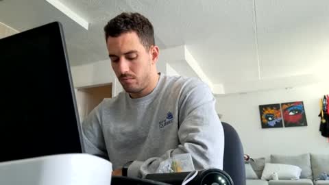 Snapshot of peterskinny24 chatting on 02/21/25, 03:10 ttps VF8L9ABFMref wl share online show from 02/21/25, 03:10