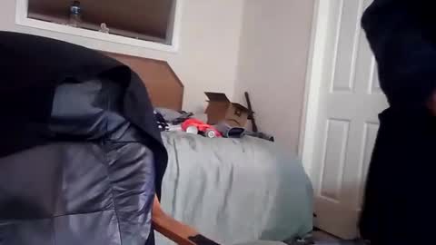 Snapshot of petes907 chatting on 02/10/25, 06:53 9072523824 online show from 02/10/25, 06:53