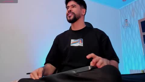 Snapshot of petesevans_1 chatting on 02/16/26, 11:23 PETES EVANS new account online show from 02/16/26, 11:23