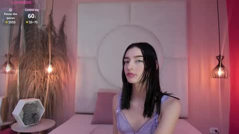 Snapshot of petiite_aliice chatting on 01/26/25, 06:07 Alice online show from 01/26/25, 06:07