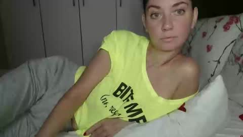 Snapshot of petite_danielle chatting on 09/11/25, 06:46 petite_danielle online show from 09/11/25, 06:46