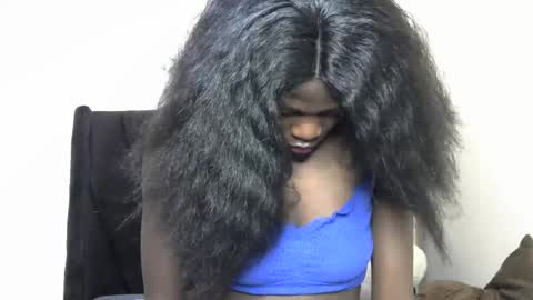 Snapshot of petite_lavi2 chatting on 02/15/25, 06:44 petite_lavi2 online show from 02/15/25, 06:44