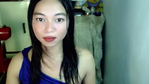 petite_mary69 online show from 04/18/26, 10:52
