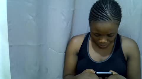 Snapshot of petite_melan chatting on 09/09/25, 12:37 petite_melan online show from 09/09/25, 12:37