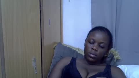 Snapshot of petite_melan chatting on 09/11/25, 11:49 petite_melan online show from 09/11/25, 11:49