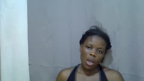 Snapshot of petite_melan chatting on 09/25/25, 11:41 petite_melan online show from 09/25/25, 11:41