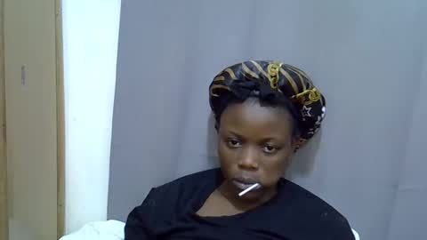 Snapshot of petite_melan chatting on 10/02/25, 07:26 petite_melan online show from 10/02/25, 07:26