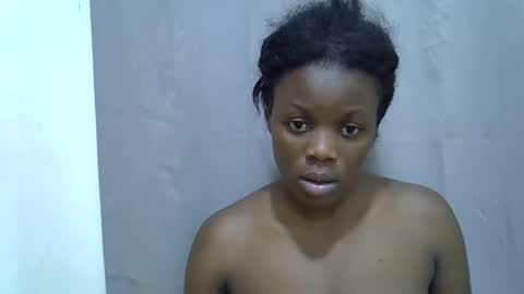 Snapshot of petite_melan chatting on 10/03/25, 10:29 petite_melan online show from 10/03/25, 10:29