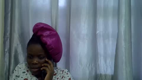 Snapshot of petite_melan chatting on 10/21/25, 07:20 petite_melan online show from 10/21/25, 07:20