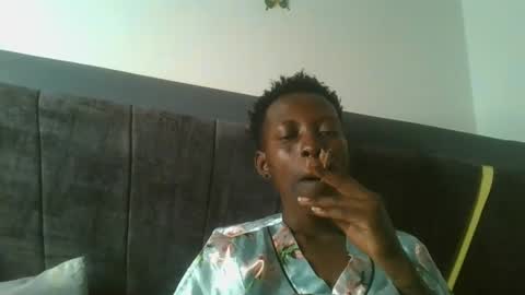 petite_queen69 online show from 05/25/26, 11:22