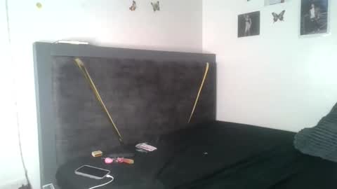 petite_queen69 online show from 05/27/26, 03:20