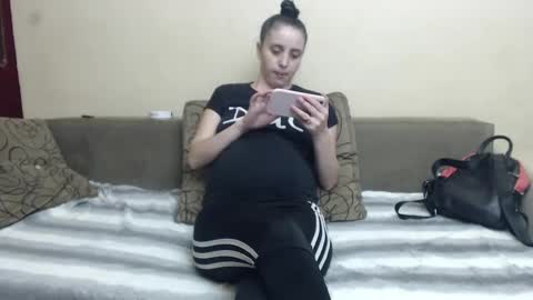 Snapshot of petite_red95 chatting on 12/10/24, 05:55 cosmina online show from 12/10/24, 05:55