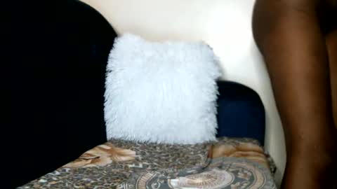 Snapshot of petite_shan chatting on 11/02/25, 11:51 petite_shan online show from 11/02/25, 11:51