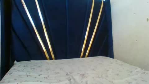 petite_shan online show from 02/25/26, 10:03