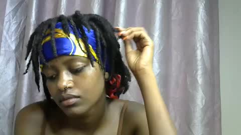 petite_star2 online show from 01/08/26, 09:17