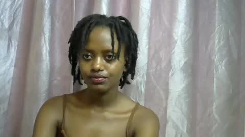 petite_star2 online show from 01/11/26, 10:09