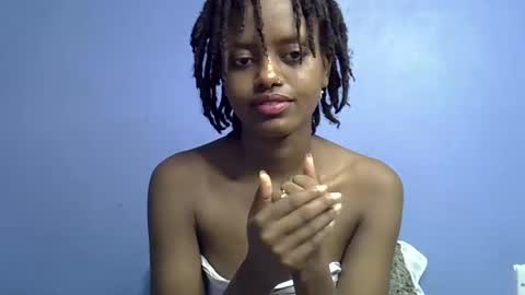 petite_star2 online show from 02/20/26, 06:26