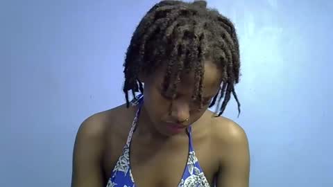 petite_star2 online show from 02/24/26, 05:05