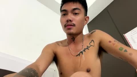 Snapshot of petiteasianx chatting on 12/16/24, 09:24 Vrin online show from 12/16/24, 09:24