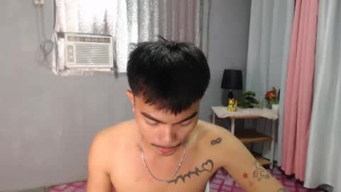 Snapshot of petiteasianx chatting on 01/27/25, 10:16 Vrin online show from 01/27/25, 10:16