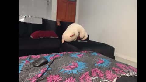 Snapshot of petitebony2478 chatting on 11/10/25, 04:00 ebonyshawtypetit online show from 11/10/25, 04:00