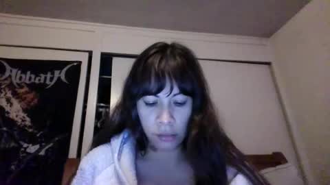 Snapshot of petitedoll30 chatting on 12/17/24, 04:45 Petitedoll30 online show from 12/17/24, 04:45