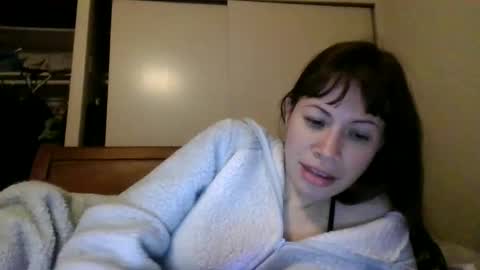 Snapshot of petitedoll30 chatting on 01/14/25, 06:45 Petitedoll30 online show from 01/14/25, 06:45