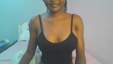 Snapshot of petiteediva chatting on 05/23/26, 03:12 diva online show from 05/23/26, 03:12