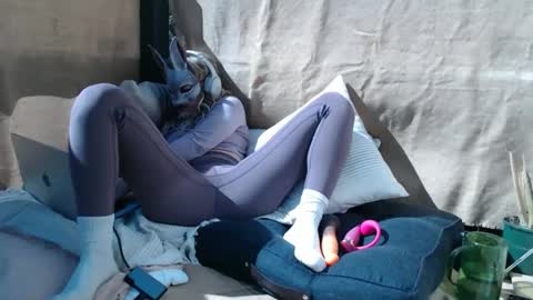 petitegirlypop online show from 10/03/25, 11:57