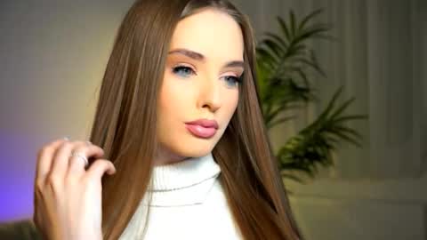 Petitegonwiild online show from 09/15/25, 07:58