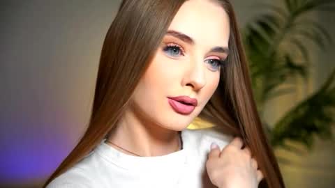 Petitegonwiild online show from 11/20/25, 07:57