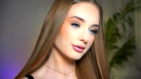 Petitegonwiild online show from 03/13/26, 05:52