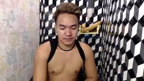 Snapshot of petitehugecockxnxxx chatting on 07/04/26, 01:12 Call me jake online show from 07/04/26, 01:12