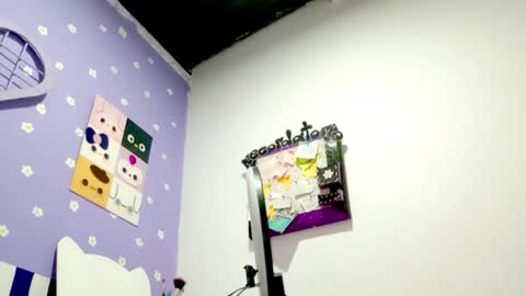 danna online show from 05/18/26, 04:07