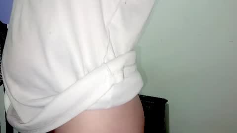 Snapshot of petiteivoryqueen chatting on 07/17/26, 03:02 danna online show from 07/17/26, 03:02