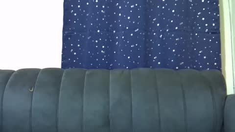 Snapshot of petitekittyy chatting on 02/08/26, 03:37 Kitty online show from 02/08/26, 03:37