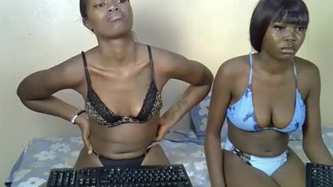 Snapshot of petitesugar chatting on 02/28/26, 10:11 Sugar online show from 02/28/26, 10:11