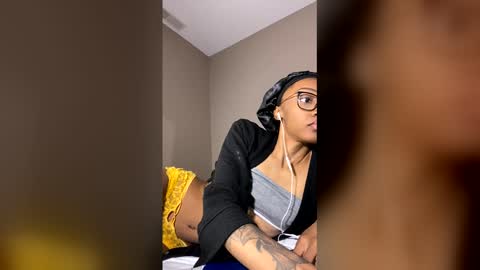 petitetingz online show from 06/11/26, 05:27