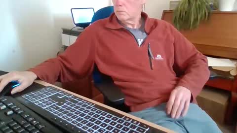 petitwilly online show from 03/26/26, 02:22