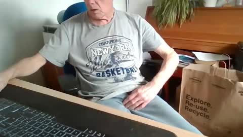 petitwilly online show from 04/13/26, 11:05