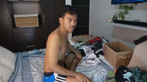 Snapshot of pettercat chatting on 11/04/25, 01:59 Pettercat online show from 11/04/25, 01:59