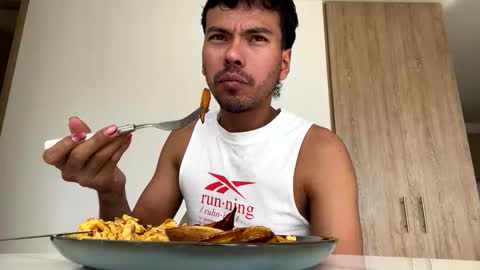 Snapshot of pettercat chatting on 02/04/26, 08:47 Pettercat online show from 02/04/26, 08:47