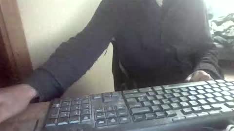 Snapshot of peyo873996 chatting on 04/15/26, 07:21 peyo873996 online show from 04/15/26, 07:21
