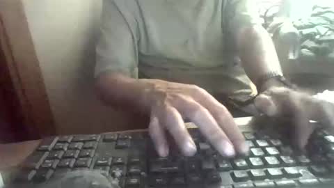 Snapshot of peyo873996 chatting on 04/22/26, 07:26 peyo873996 online show from 04/22/26, 07:26