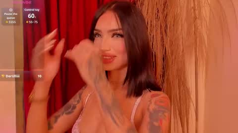 Snapshot of peytonreeds chatting on 11/26/25, 02:23 Pet Rees online show from 11/26/25, 02:23