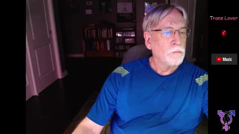 Snapshot of pghk2000 chatting on 02/06/25, 08:18 George online show from 02/06/25, 08:18