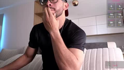 phantom_bigger1 online show from 01/14/26, 04:01