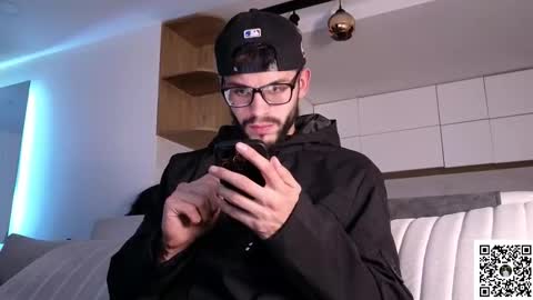 phantom_bigger1 online show from 02/01/26, 10:52